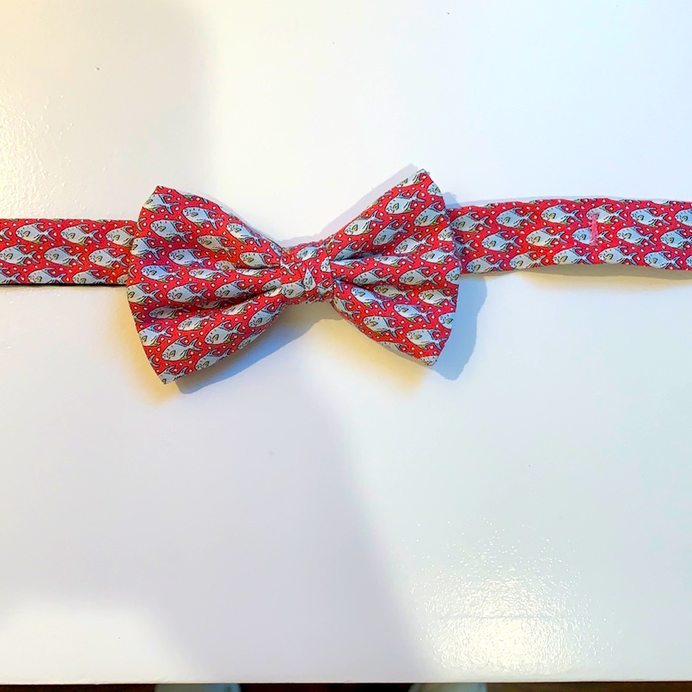 Vineyard Vines bow tie